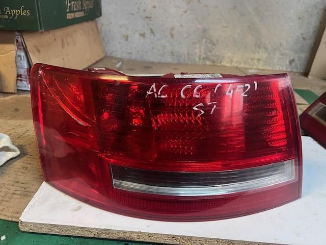 bontott AUDI A6 C6 Bal Külső Hátsó Lámpa