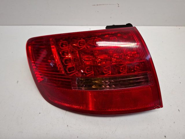 bontott AUDI A6 C6 Bal Külső Hátsó Lámpa