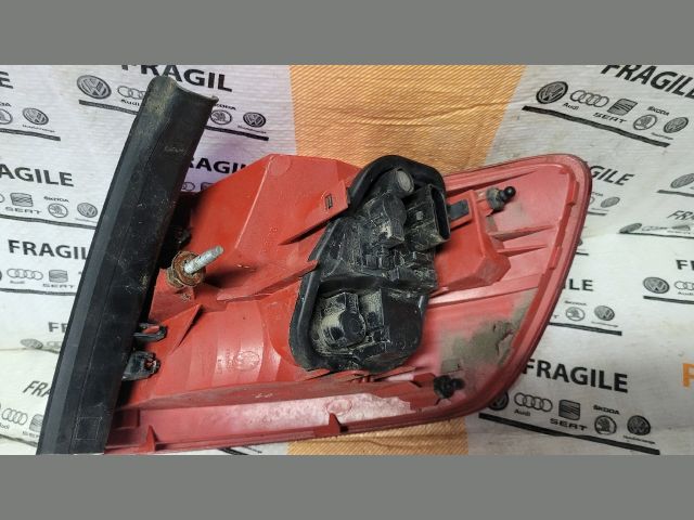 bontott AUDI A6 C6 Bal Külső Hátsó Lámpa