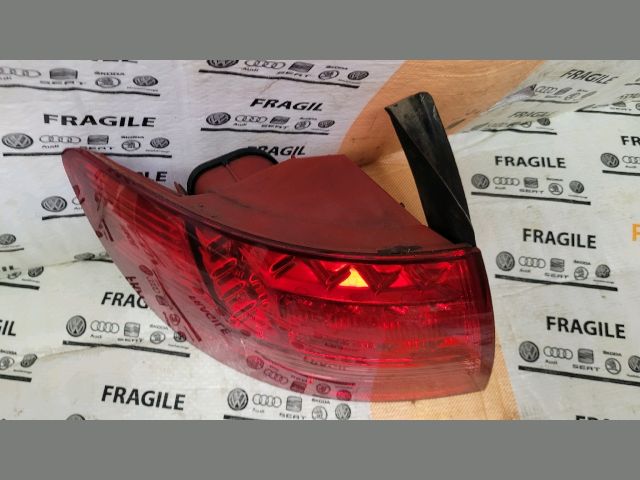 bontott AUDI A6 C6 Bal Külső Hátsó Lámpa