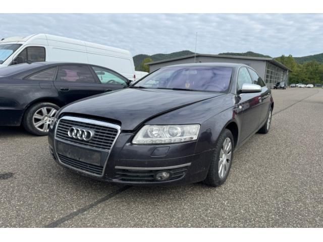 bontott AUDI A6 C6 Bal Küszöb