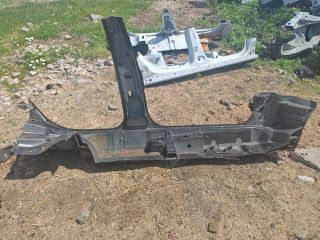 bontott AUDI A6 C6 Bal Küszöb