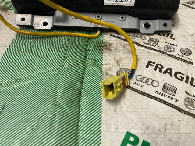 bontott AUDI A6 C6 Bal Oldallégzsák