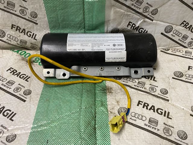 bontott AUDI A6 C6 Bal Oldallégzsák