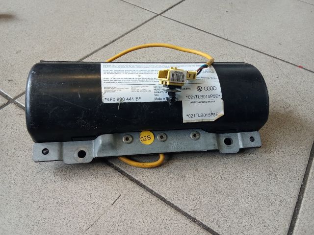 bontott AUDI A6 C6 Bal Oldallégzsák