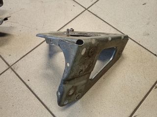 bontott AUDI A6 C6 Bal Sárvédő Oldaltartó