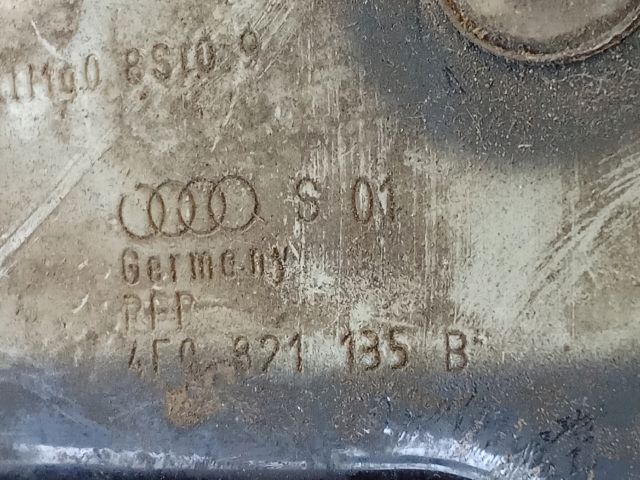 bontott AUDI A6 C6 Bal Sárvédő Oldaltartó