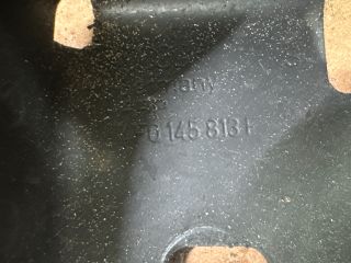 bontott AUDI A6 C6 Bal Sárvédő Oldaltartó