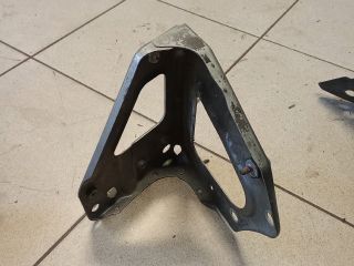 bontott AUDI A6 C6 Bal Sárvédő Oldaltartó