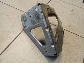 bontott AUDI A6 C6 Bal Sárvédő Oldaltartó