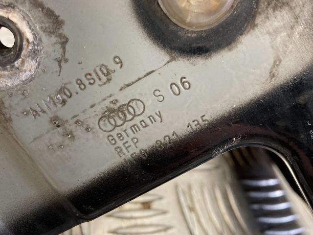 bontott AUDI A6 C6 Bal Sárvédő Oldaltartó