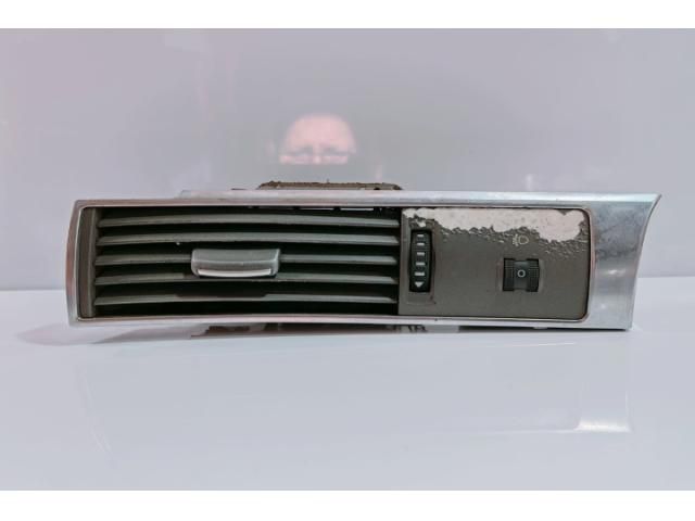 bontott AUDI A6 C6 Bal Szellőző