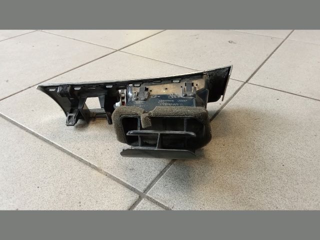 bontott AUDI A6 C6 Bal Szellőző