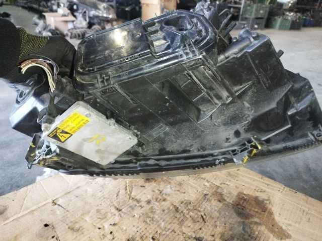 bontott AUDI A6 C6 Bal Xenon Fényszóró