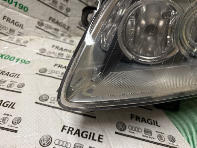 bontott AUDI A6 C6 Bal Xenon Fényszóró