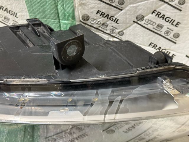 bontott AUDI A6 C6 Bal Xenon Fényszóró