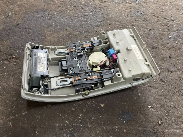 bontott AUDI A6 C6 Beltér Világítás Első