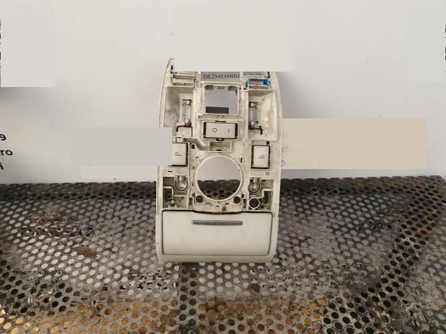 bontott AUDI A6 C6 Beltér Világítás Első