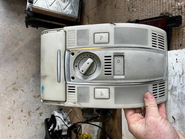 bontott AUDI A6 C6 Beltér Világítás Első