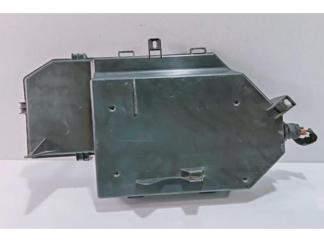 bontott AUDI A6 C6 Biztosítéktábla Fedél