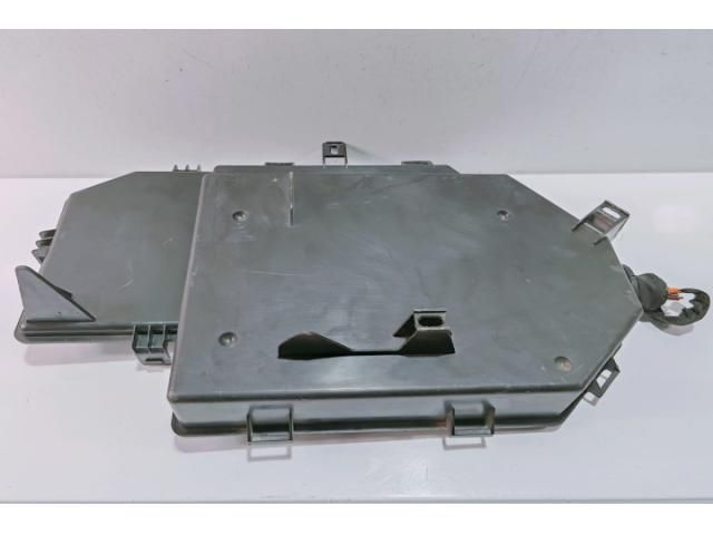 bontott AUDI A6 C6 Biztosítéktábla Fedél