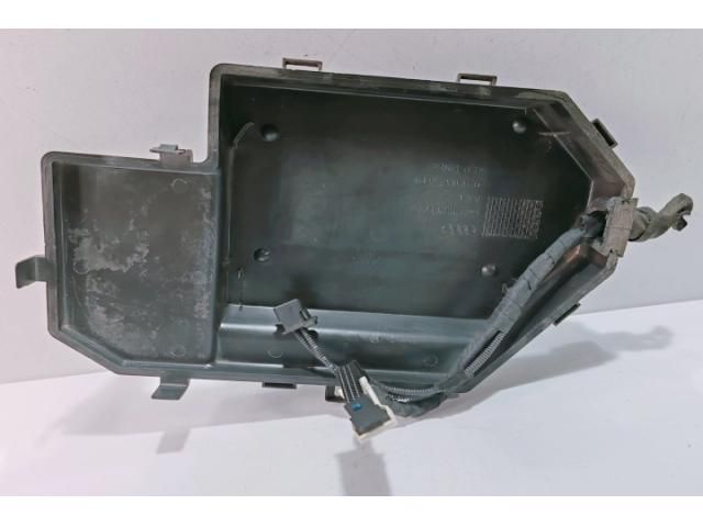 bontott AUDI A6 C6 Biztosítéktábla Fedél