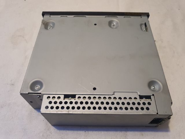 bontott AUDI A6 C6 CD / DVD Tár