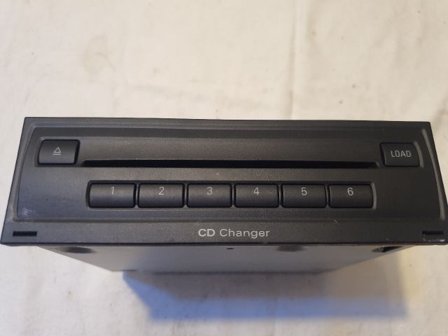 bontott AUDI A6 C6 CD / DVD Tár