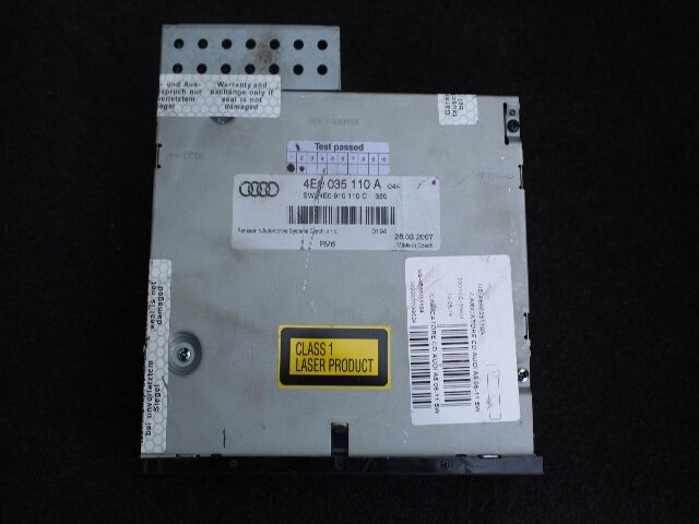 bontott AUDI A6 C6 CD / DVD Tár