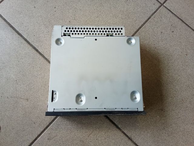 bontott AUDI A6 C6 CD / DVD Tár