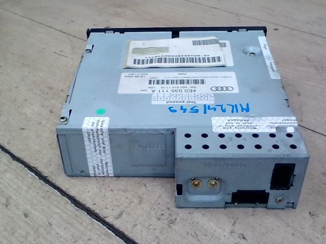 bontott AUDI A6 C6 CD / DVD Tár