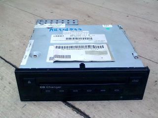 bontott AUDI A6 C6 CD / DVD Tár