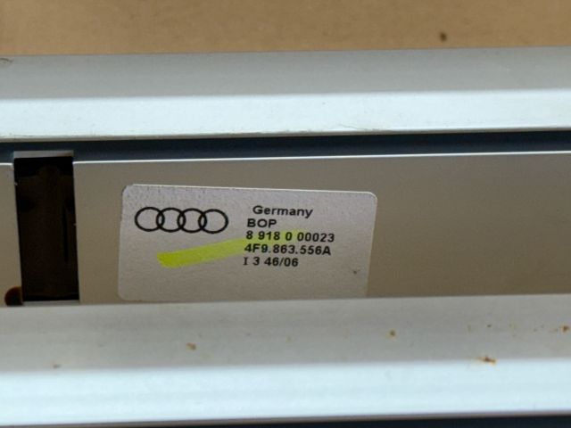 bontott AUDI A6 C6 Csomagrögzítő