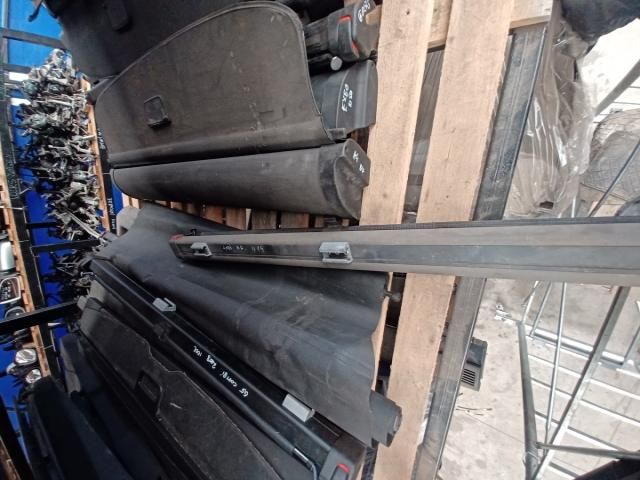 bontott AUDI A6 C6 Csomagtér Háló