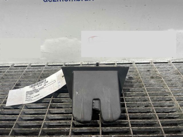 bontott AUDI A6 C6 Csomagtérajtó Ütköző