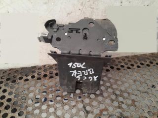 bontott AUDI A6 C6 Csomagtérajtó Zárszerkezet