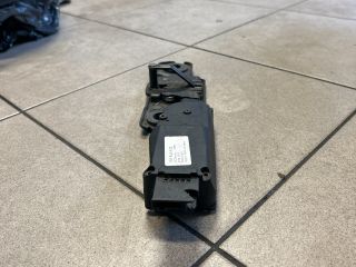 bontott AUDI A6 C6 Csomagtérajtó Zárszerkezet