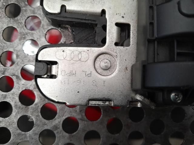 bontott AUDI A6 C6 Csomagtérajtó Zárszerkezet