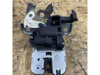 bontott AUDI A6 C6 Csomagtérajtó Zárszerkezet