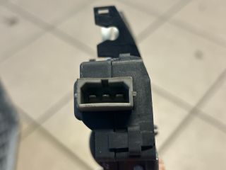 bontott AUDI A6 C6 Csomagtérajtó Zárszerkezet