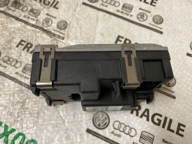 bontott AUDI A6 C6 Előtét Ellenállás Fűtőmotor