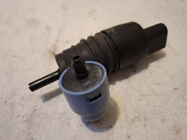 bontott AUDI A6 C6 Első Ablakmosó Szivattyú