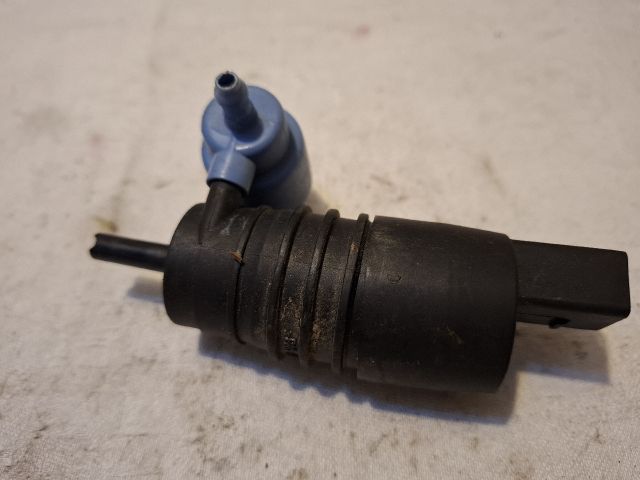 bontott AUDI A6 C6 Első Ablakmosó Szivattyú