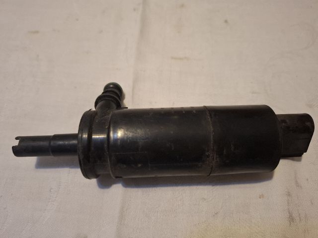 bontott AUDI A6 C6 Első Ablakmosó Szivattyú