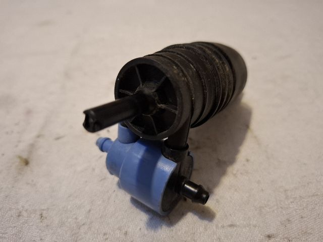 bontott AUDI A6 C6 Első Ablakmosó Szivattyú