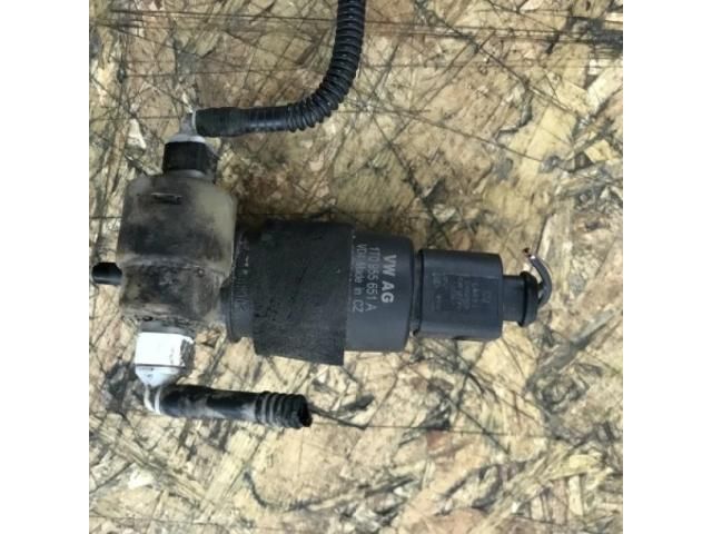 bontott AUDI A6 C6 Első Ablakmosó Szivattyú