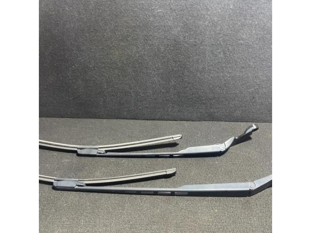 bontott AUDI A6 C6 Első Ablaktörlő Kar