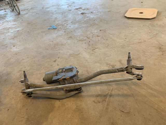 bontott AUDI A6 C6 Első Ablaktörlő Szerkezet Motorral