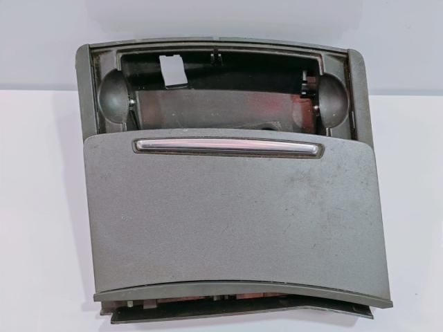 bontott AUDI A6 C6 Első Hamutartó