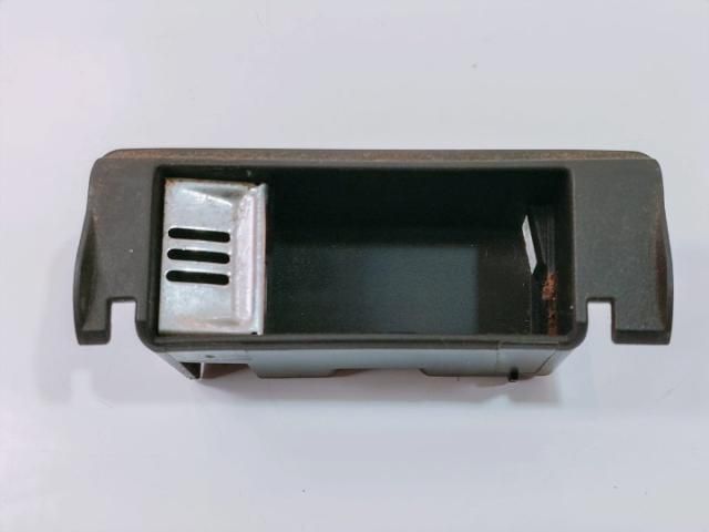 bontott AUDI A6 C6 Első Hamutartó